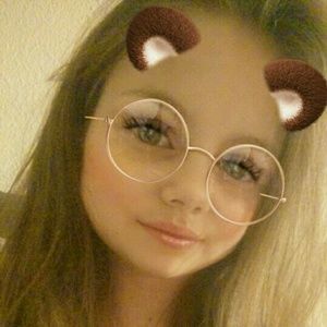 Meet your Posher, Skyler